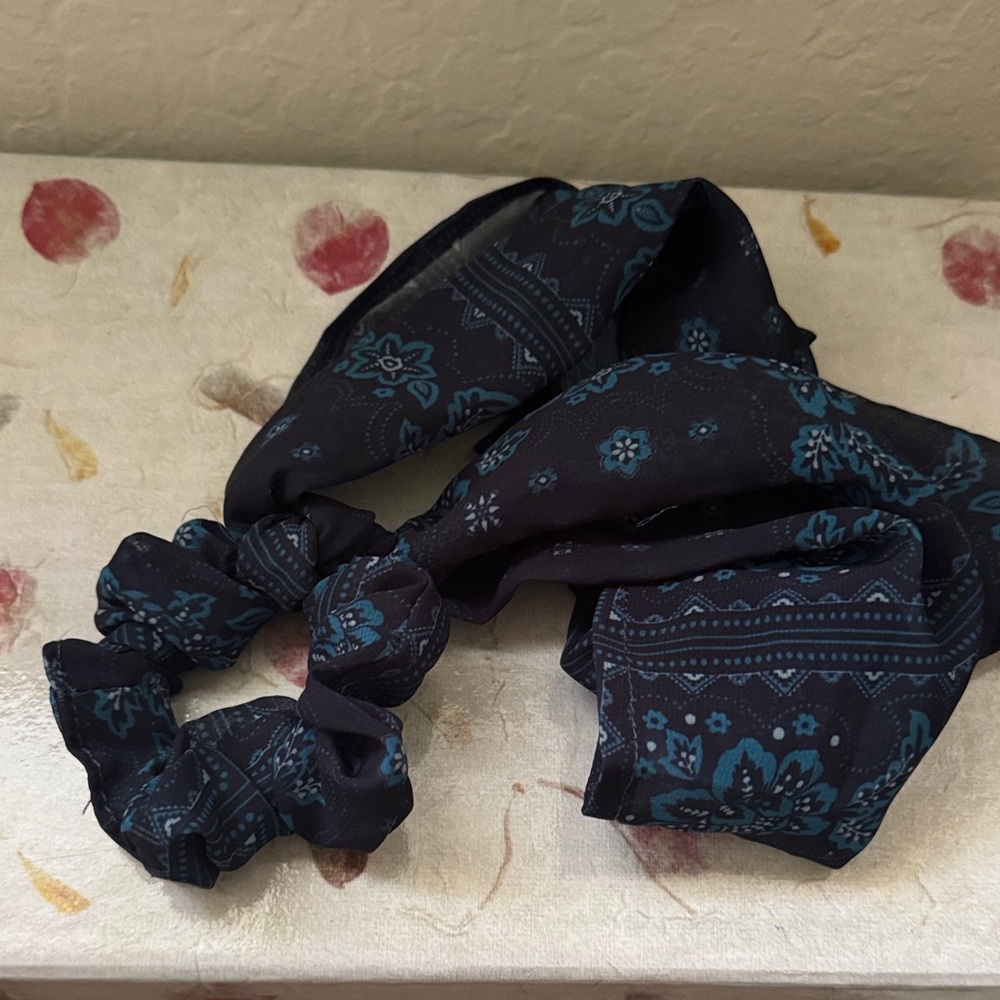 Diff Makay *Rare* Light Green Square Sunglasses - image 6